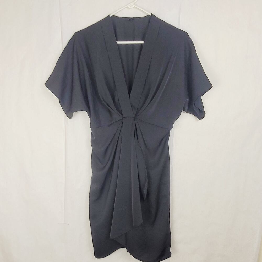 Skue black vneck wrap dress Size med LBD Party Cocktail Retro Figure Flattering